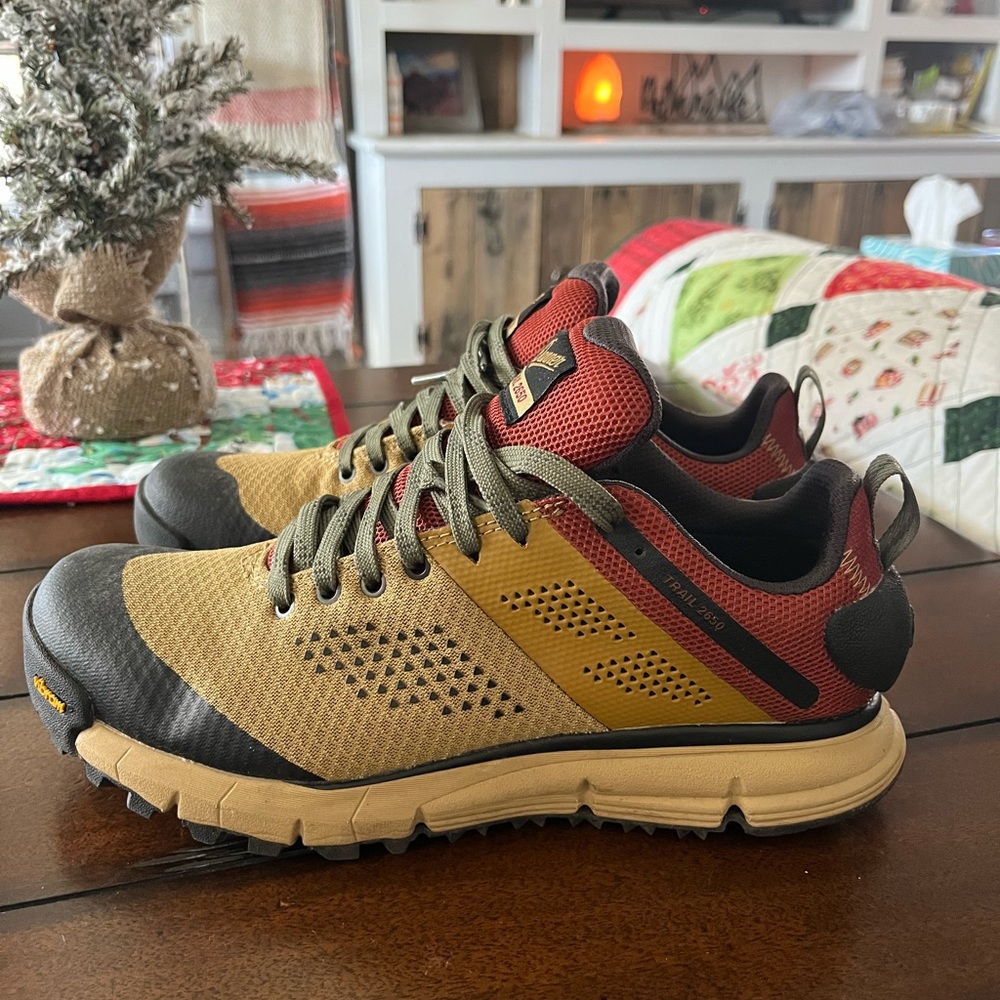 Womens Danner hiking shoes size 9